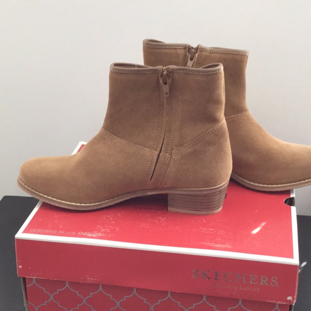 NEW SKETCHERS Suede boots, side zip, Stitching.